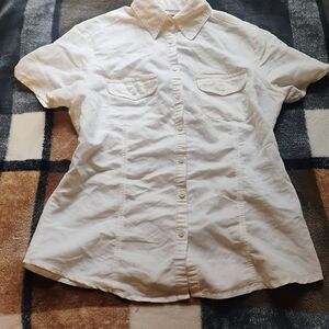 Croft & Barrow Cream Short Sleeve Shirt